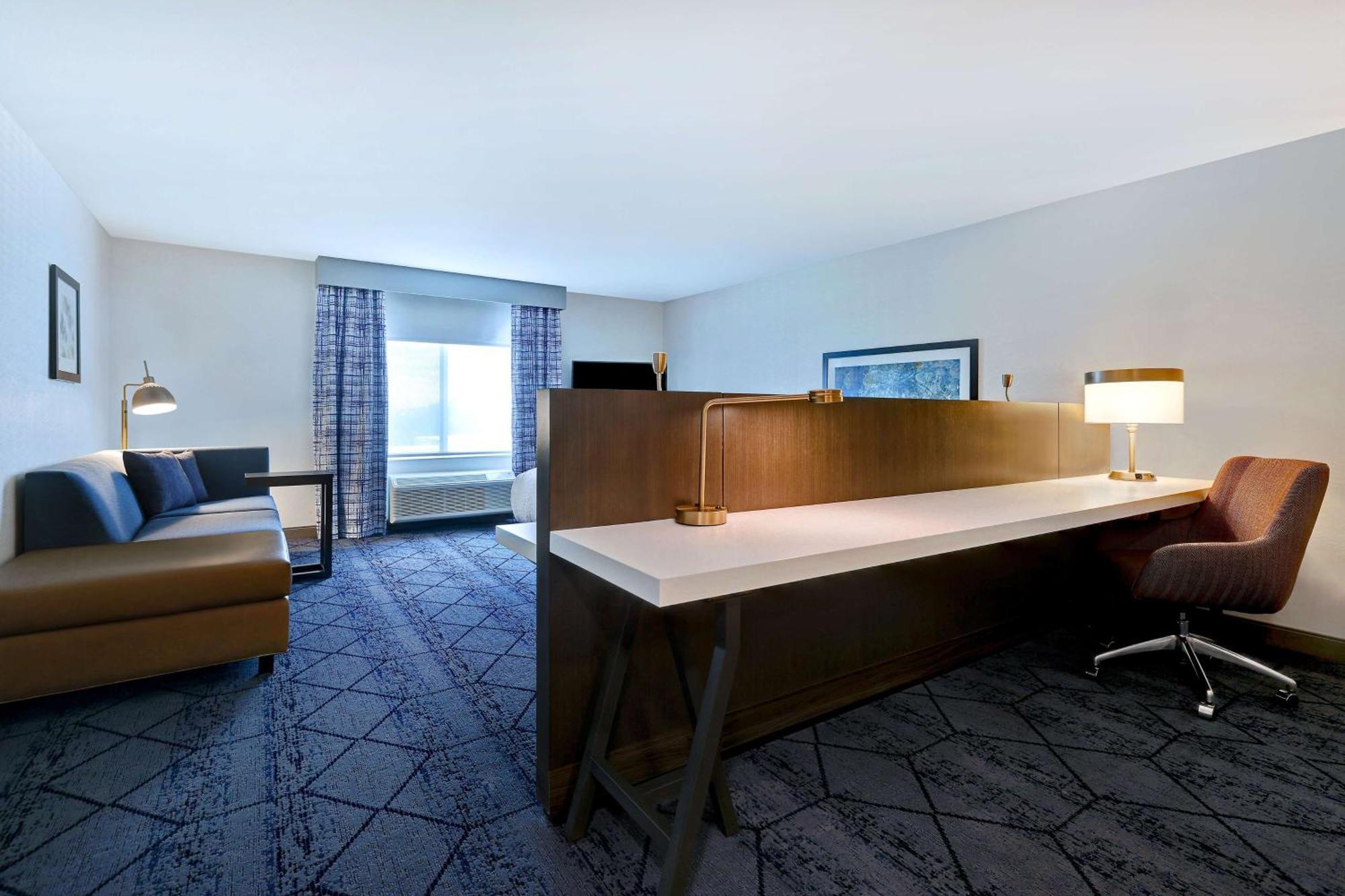 Hilton Garden Inn Сидар-Рапидс Экстерьер фото