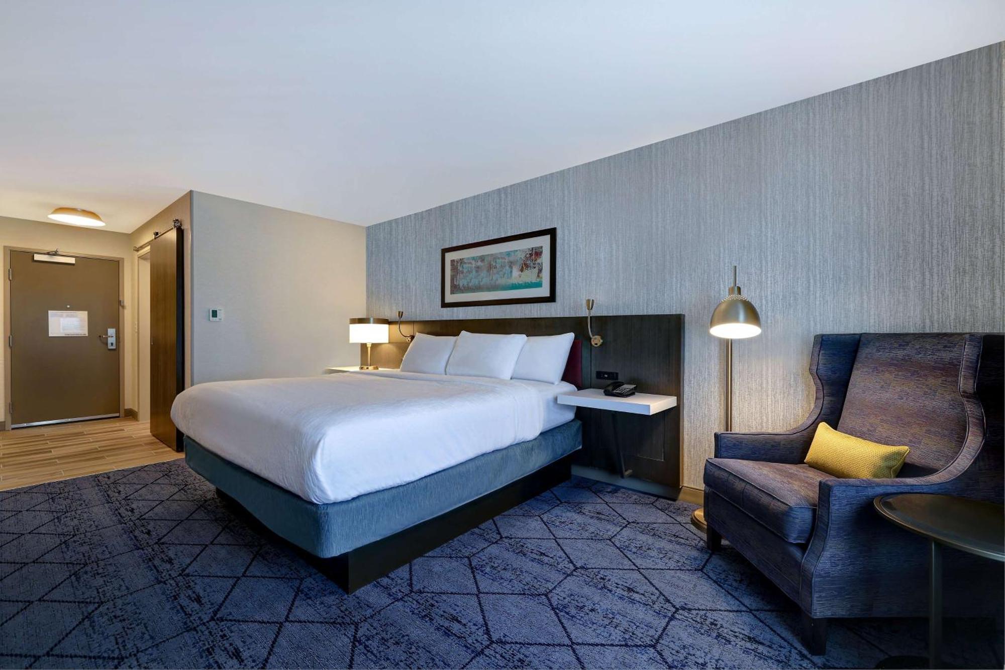 Hilton Garden Inn Сидар-Рапидс Экстерьер фото